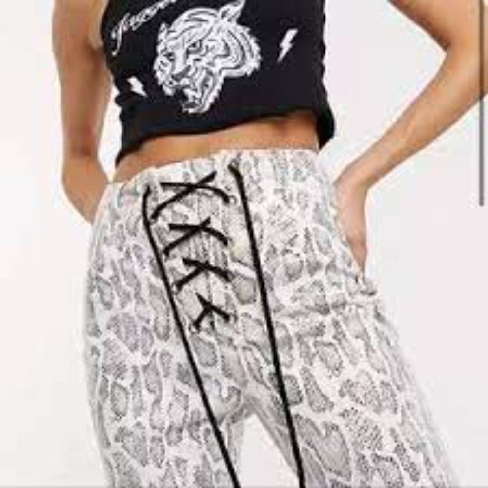 Jagger & Stone straight leg pants in snake vinyl Size 10 - Picture 2 of 11